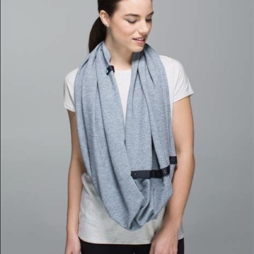 Lululemon vinyasa scarf